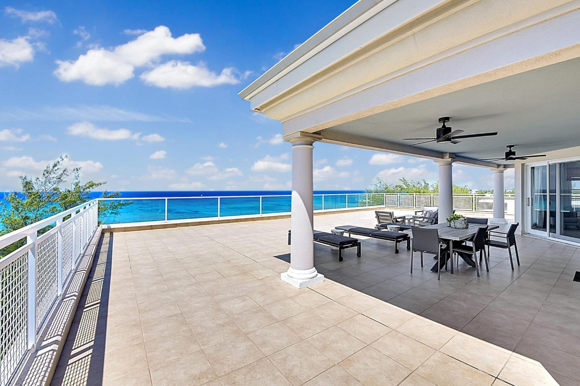 Luxury Penthouse At Sea Breeze #9 Villa Seven Mile Beach Exterior photo